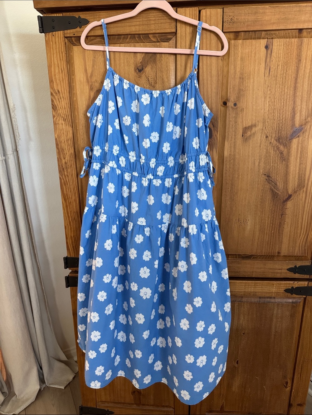 Universal Thread Blue Floral Sundress with White Daisy Print